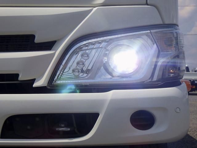 Hino DUTRO 2022-03 7710087-23