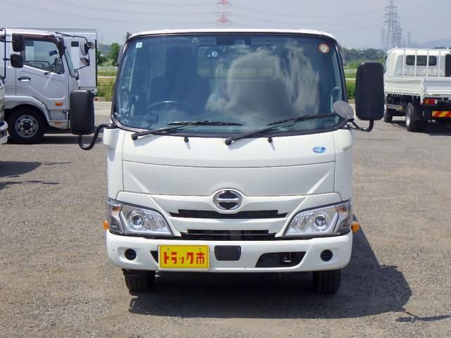 Hino DUTRO 2022-03 7710087-2