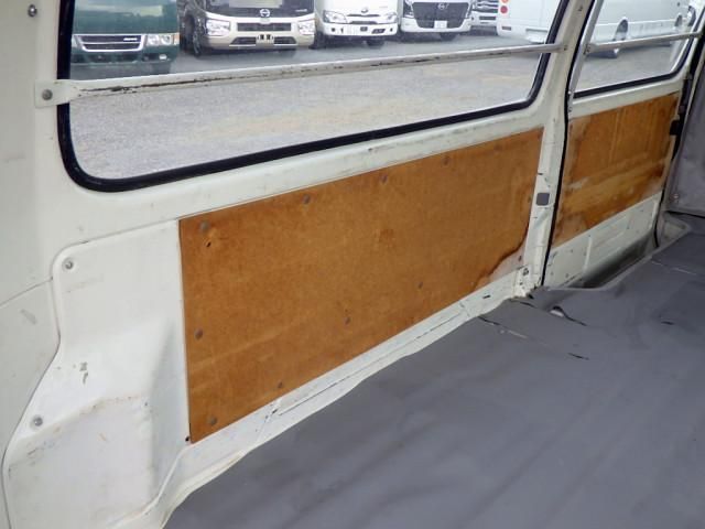 Hino DUTRO 2013-01 7710137-8