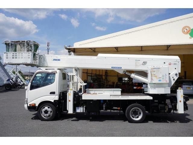 Hino DUTRO 2015-01 7710015-2