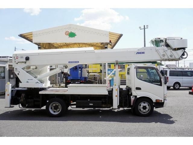 Hino DUTRO 2015-01 7710015-4