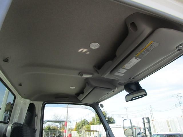Hino DUTRO 2024-04 7710034-18