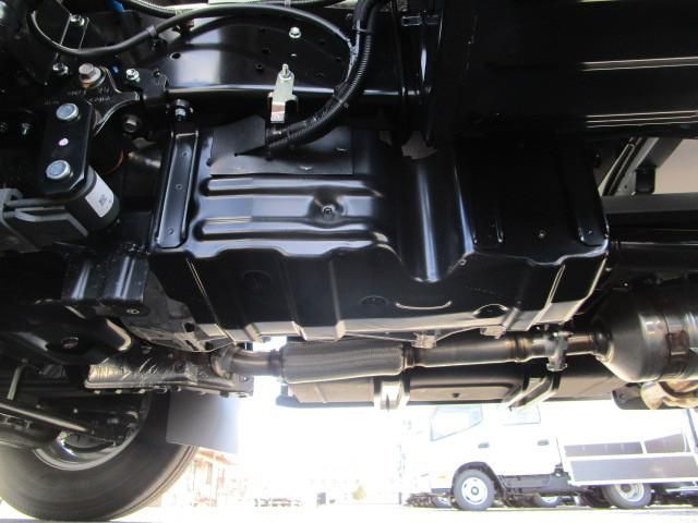 Hino DUTRO 2024-04 7710034-27