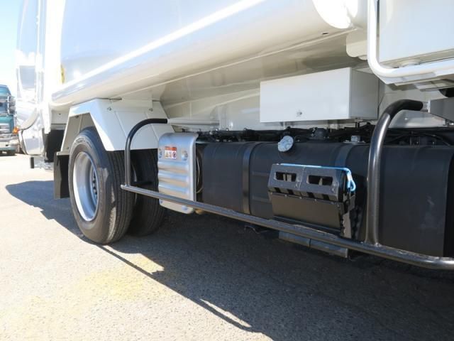 Hino DUTRO 2026-01 7710006-14
