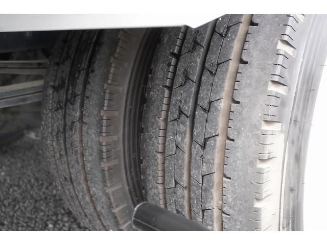 Hino DUTRO 2017-04 7710085-9
