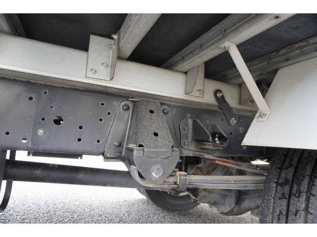 Hino DUTRO 2017-04 7710085-10