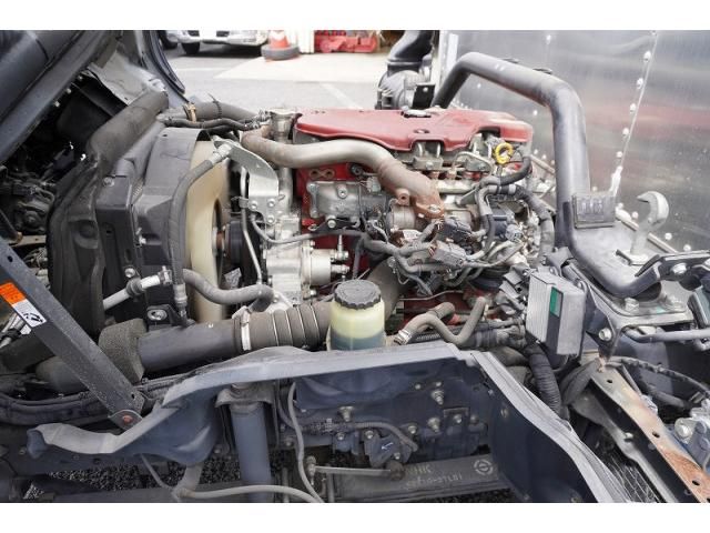 Hino DUTRO 2017-04 7710085-13