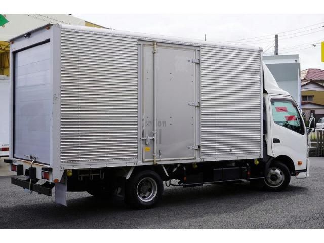 Hino DUTRO 2017-04 7710085-7