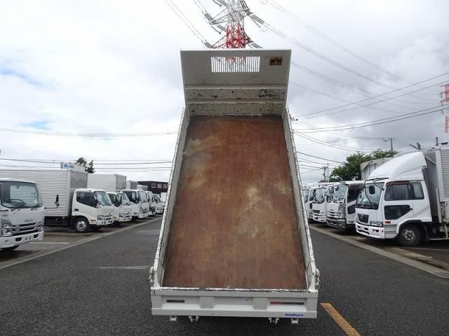 Hino DUTRO 2024-03 7710067-11
