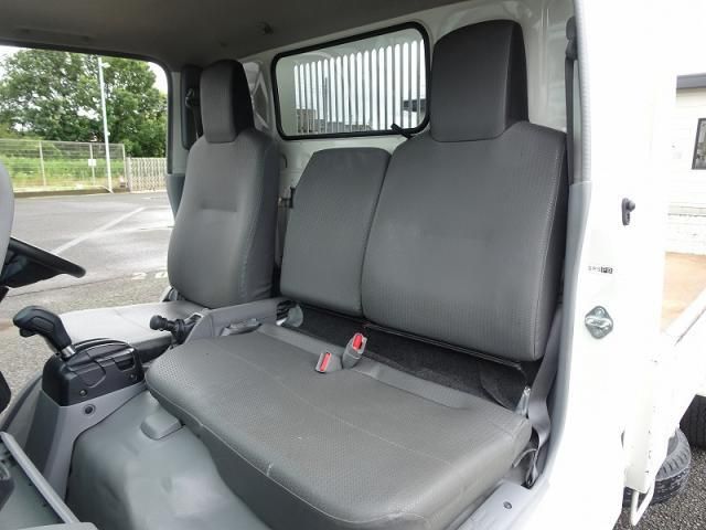 Hino DUTRO 2024-03 7710067-13