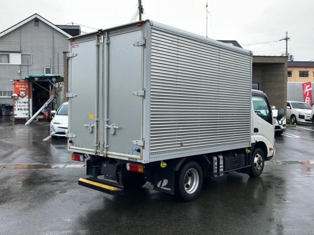 Hino DUTRO 2022-03 7710103-2