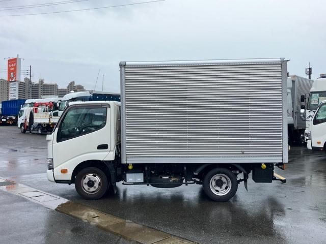 Hino DUTRO 2022-03 7710103-4