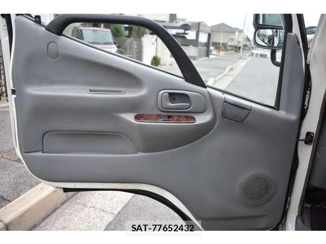 Hino DUTRO 2012-10 7722878-9