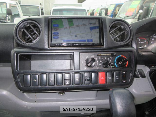 Hino DUTRO 2022-03 7722876-13