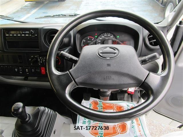 Hino DUTRO 2017-03 7722870-9
