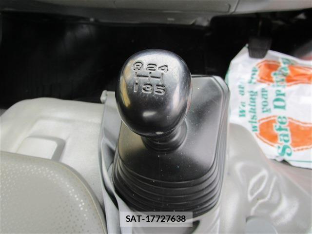 Hino DUTRO 2017-03 7722870-11