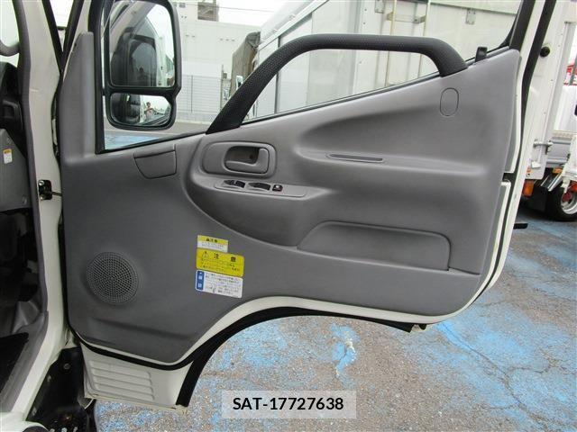 Hino DUTRO 2017-03 7722870-20