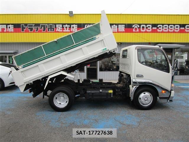 Hino DUTRO 2017-03 7722870-2