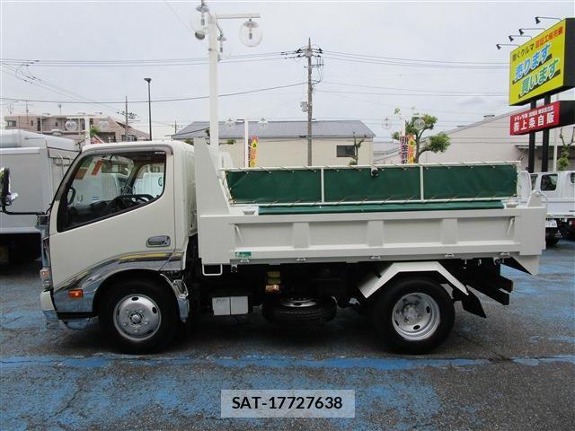 Hino DUTRO 2017-03 7722870-3