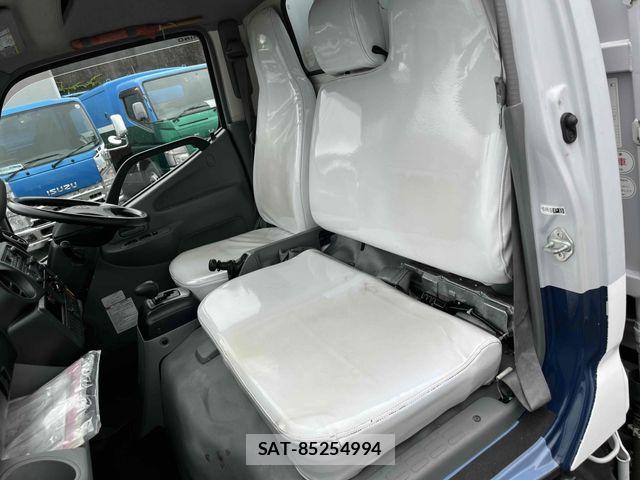 Hino DUTRO 2017-01 7722877-24