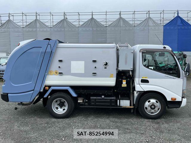 Hino DUTRO 2017-01 7722877-2