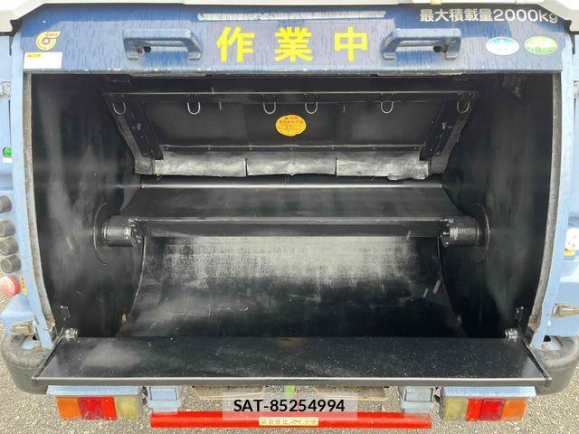 Hino DUTRO 2017-01 7722877-6