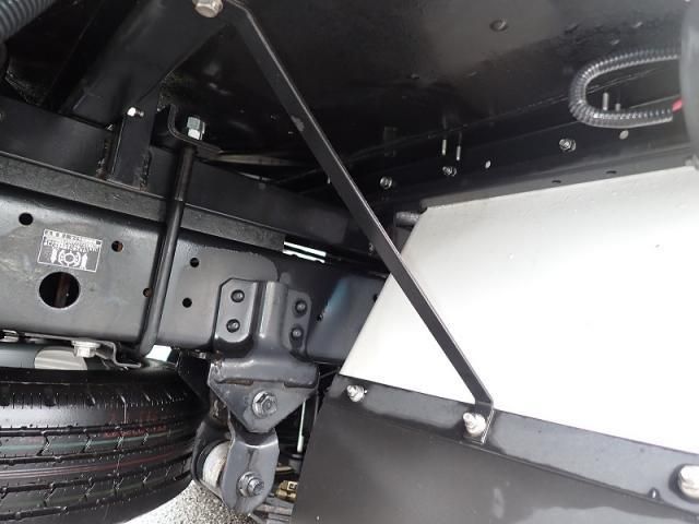 Hino DUTRO 2023-03 7737861-19
