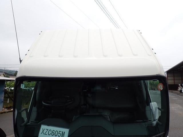 Hino DUTRO 2023-03 7737861-23