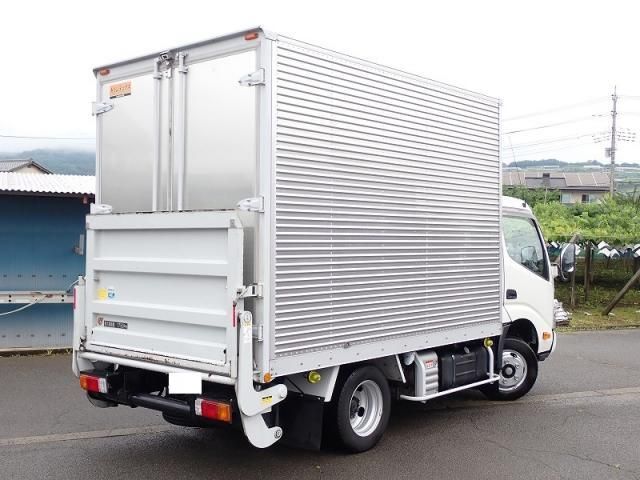 Hino DUTRO 2023-03 7737861-2