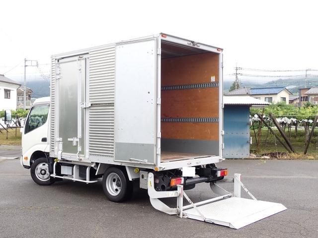 Hino DUTRO 2023-03 7737861-3