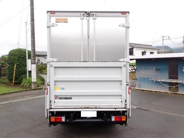 Hino DUTRO 2023-03 7737861-5