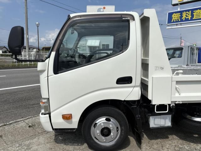 Hino DUTRO 2014-04 7737863-13