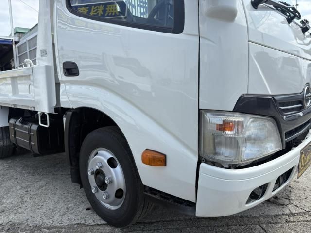 Hino DUTRO 2014-04 7737863-18