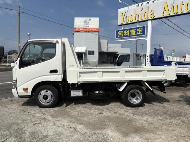 Hino DUTRO 2014-04 7737863-1