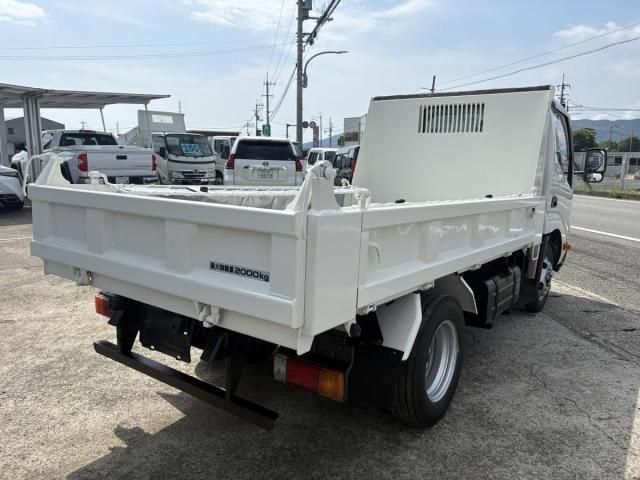 Hino DUTRO 2014-04 7737863-2