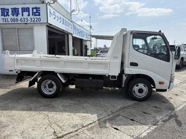 Hino DUTRO 2014-04 7737863-3