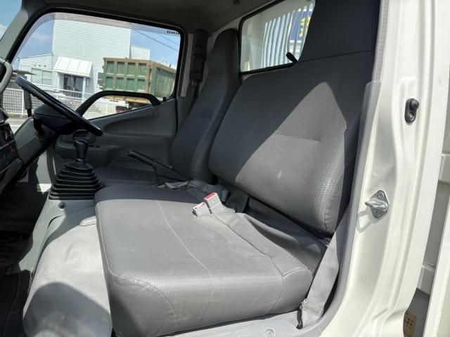 Hino DUTRO 2014-04 7737863-6