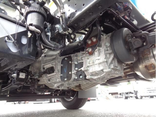Hino DUTRO 2025-07 7737857-11