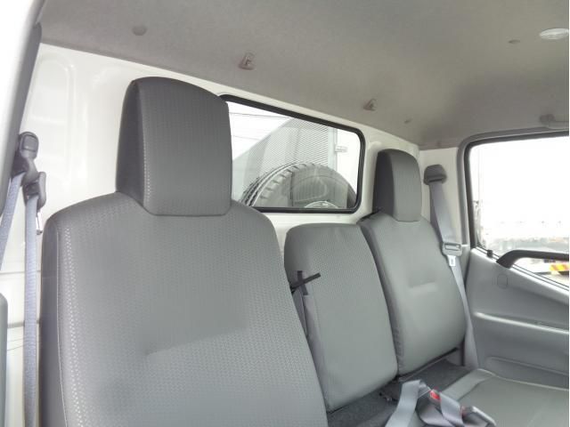 Hino DUTRO 2025-07 7737857-15