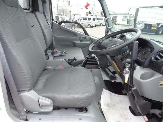 Hino DUTRO 2025-07 7737857-17