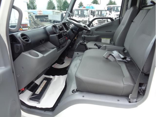 Hino DUTRO 2025-07 7737857-19
