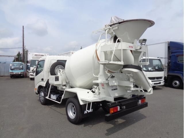 Hino DUTRO 2025-07 7737857-3