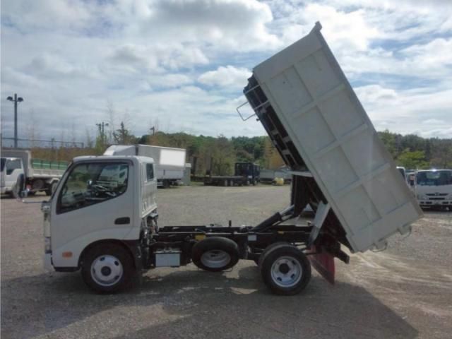 Hino DUTRO 2018-02 7737860-12