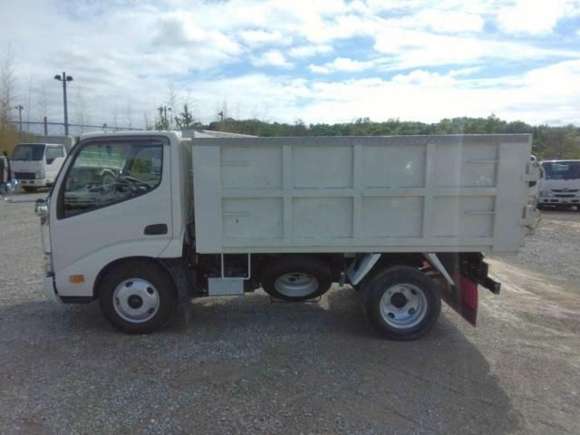 Hino DUTRO 2018-02 7737860-4