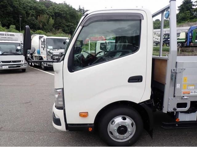 Hino DUTRO 2025-12 7737858-10