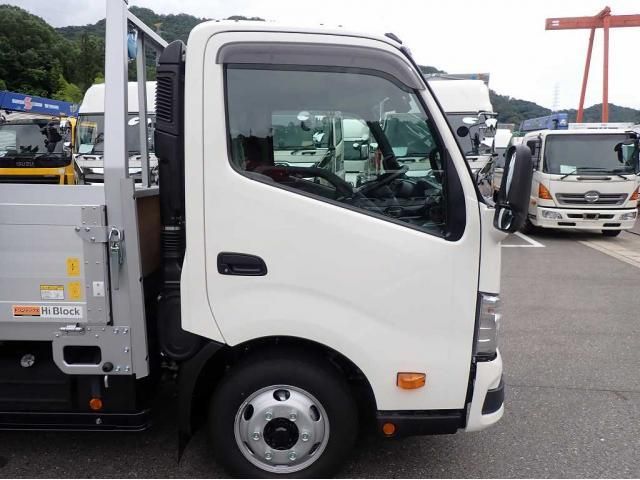 Hino DUTRO 2025-12 7737858-11