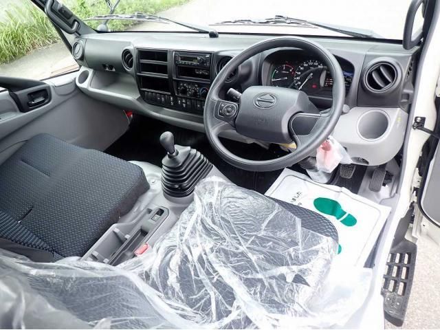 Hino DUTRO 2025-12 7737858-13