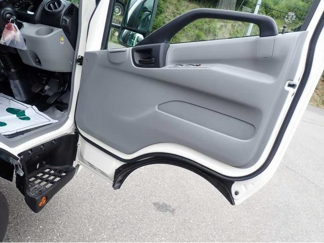 Hino DUTRO 2025-12 7737858-20