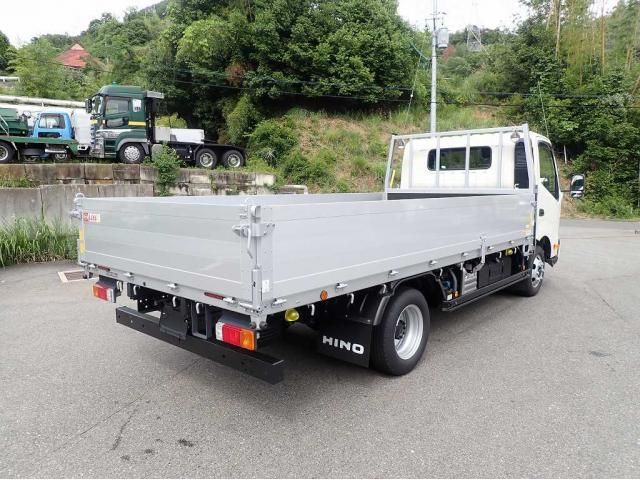 Hino DUTRO 2025-12 7737858-2