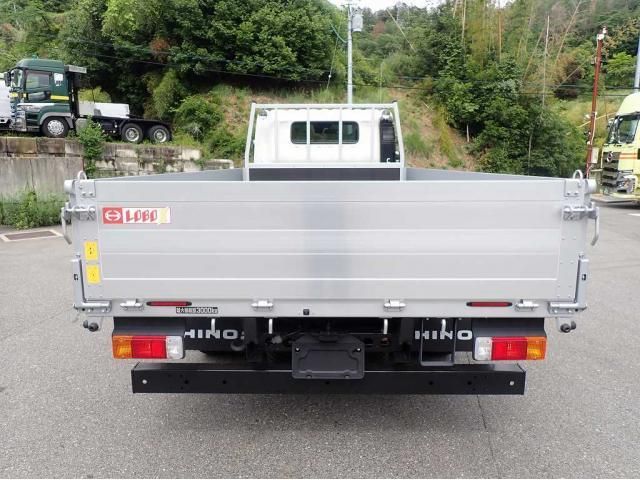 Hino DUTRO 2025-12 7737858-4